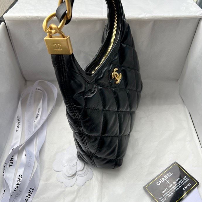Ch**el hobo bags